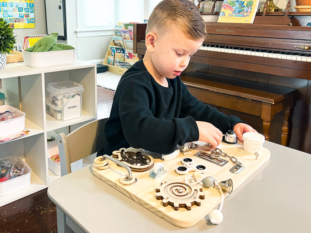 Hatzlaja Early Childhood Academy | Montessori inspired and Bilingual Education in Fremont, Nebraska